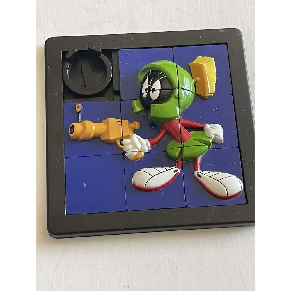 Lot Of 3 Marvin the Martian Large Mug 1995 Sakura + 1997 3D Slide Puzzle + Straw